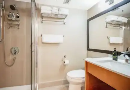 Coast Hillcrest - 70