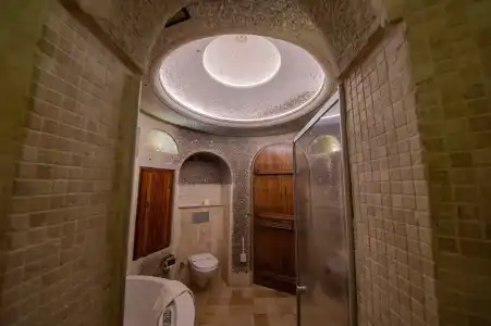 Safran Cave - 157