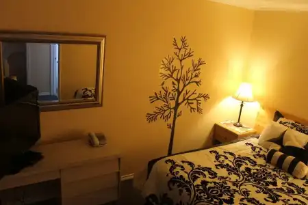 Sage Hills Motel - 35