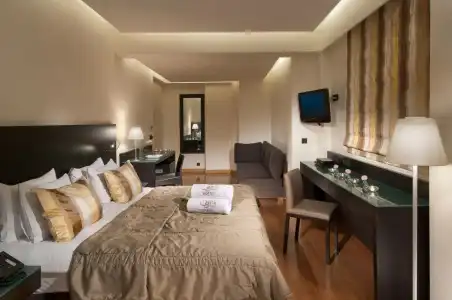 O&B Athens Boutique - 69