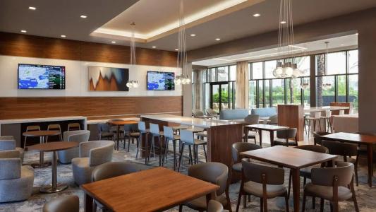 SpringHill Suites Orlando at Millenia - 20
