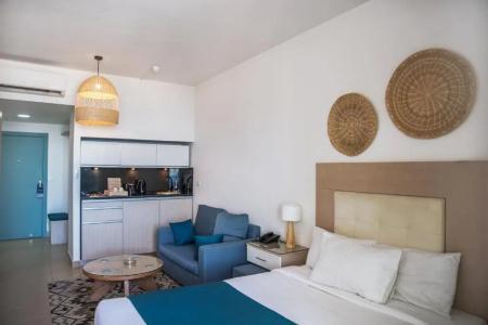 Redcon Suites - 82