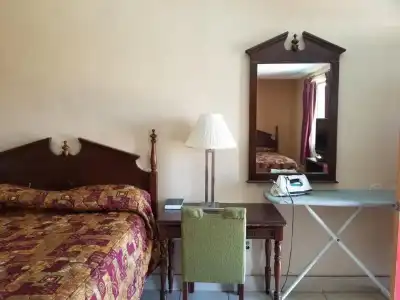 Cloud 9 Inn - 4