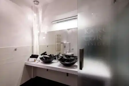 Karoly Corner Residences - 141