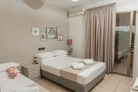Aqua Beachfront Elegant - 4