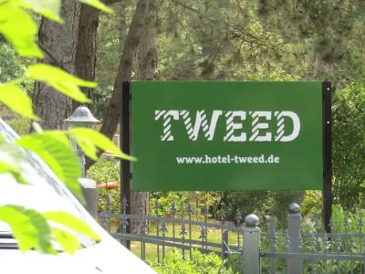 Tweed - 20