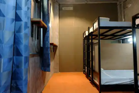 White Jail @ Koh Tao hostel - 9