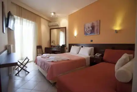 Almira Mare - 3