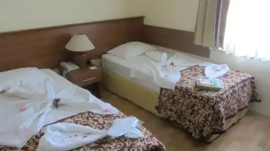 Ipek Camyuva - 3