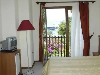 Ünlü Otel - 4