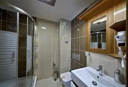 Otel Azmakhan - 41
