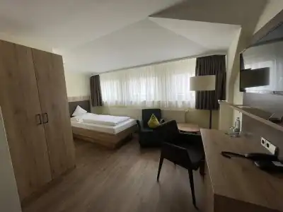 Niedersaechsischer Hof - 50