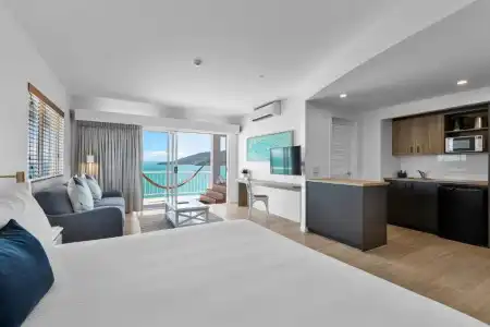 Coral Sea Resort - 87
