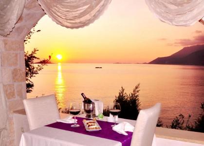 Lukka Exclusive - Adult Only +12 - 27