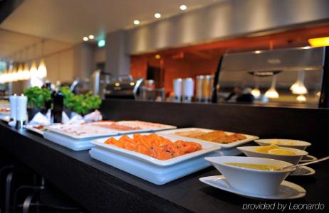 Indigo BERLIN - KU'DAMM by IHG - 11