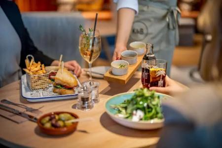 Courtyard by Marriott Cologne - 10