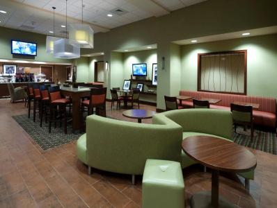 Hampton Inn & Suites Winston-Salem/University Area, NC - 17