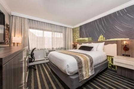 Best Western Plus Milwaukee West - 55