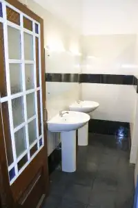 VILLA 92 - City - Hostel - 61
