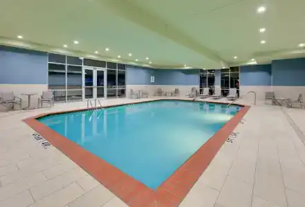 Holiday Inn Express & Suites Dallas NW Hwy - Love Field - 15