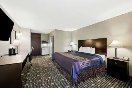 SureStay Plus by Best Western Lubbock Medical Center - 37