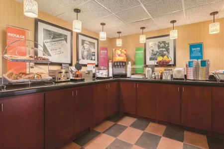 Hampton Inn des Moines-Airport - 11