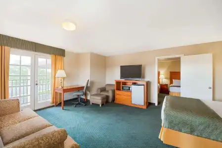 Ramada Flagstaff East - 3