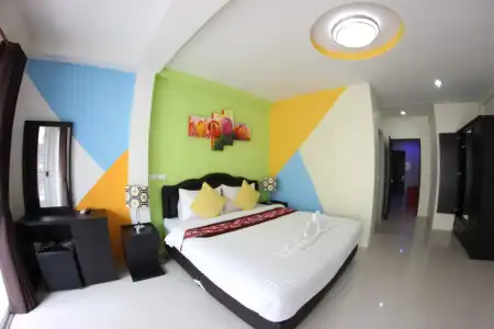 Tulip Inn - 4