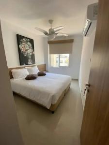 Larnaca Bay Suites - 74