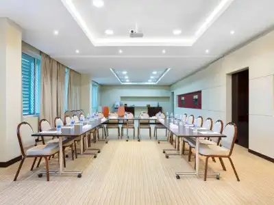 Ibis Muscat - 3