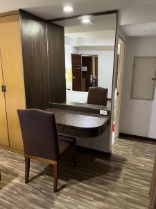 Mall Suites - 304