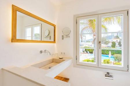 The Sea Club - 140