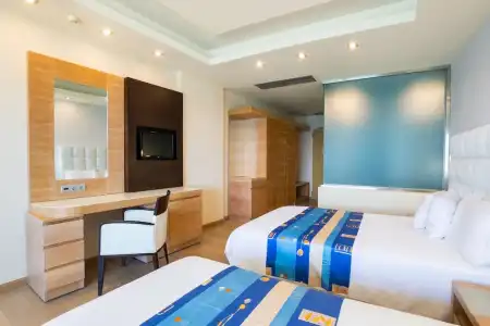 Konstantinos Palace - 37