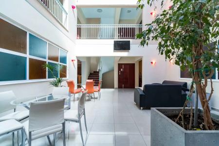 Atrium - 15