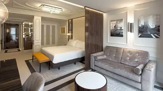 DoubleTree by Hilton A Coruna - 33