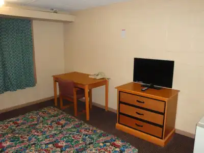 Economy Inn - 25
