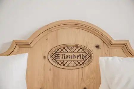 Elisabeth - 45
