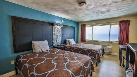 Driftwood Beach Motel - 144