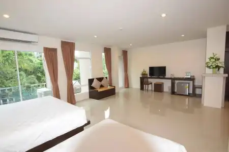 Peak Boutique City - 6