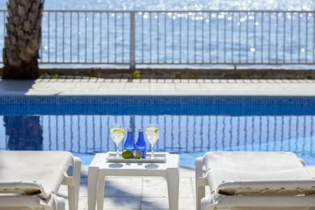 Meneou Beachfront Villa Sunset - 41