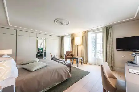 Le Grand Bellevue - 81