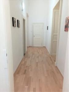 ApartWenceslas - 12