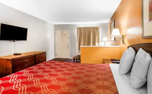 Budgetel Inn & Suites - 4