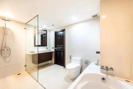 Royal Suite Bangkok - 34