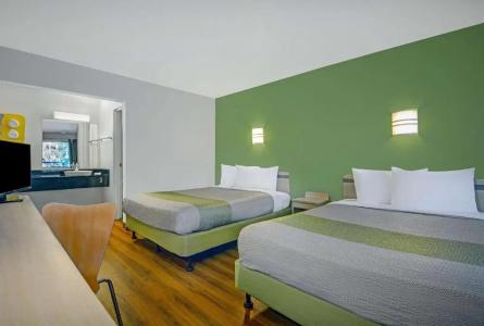 Motel 6 Tallahassee, FL - Downtown - 31