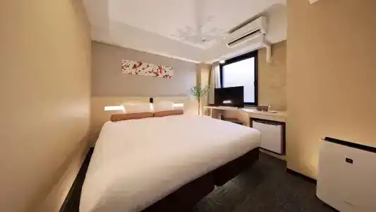 Shinsaibashi-Higashi Crystal - 33