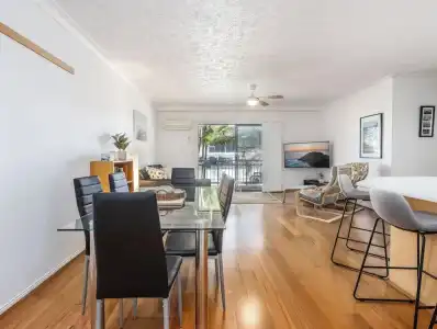 Bella Mare Beachside Apartments - 34
