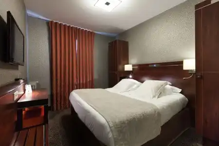 Hôtel Ambassadeurs - 44