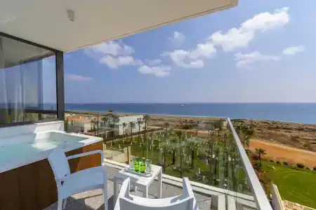 Leonardo Crystal Cove & Spa by the sea - Adults Only - 98