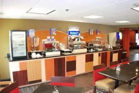 Holiday Inn Express NASHVILLE W I40/WHITEBRIDGE RD by IHG - 16